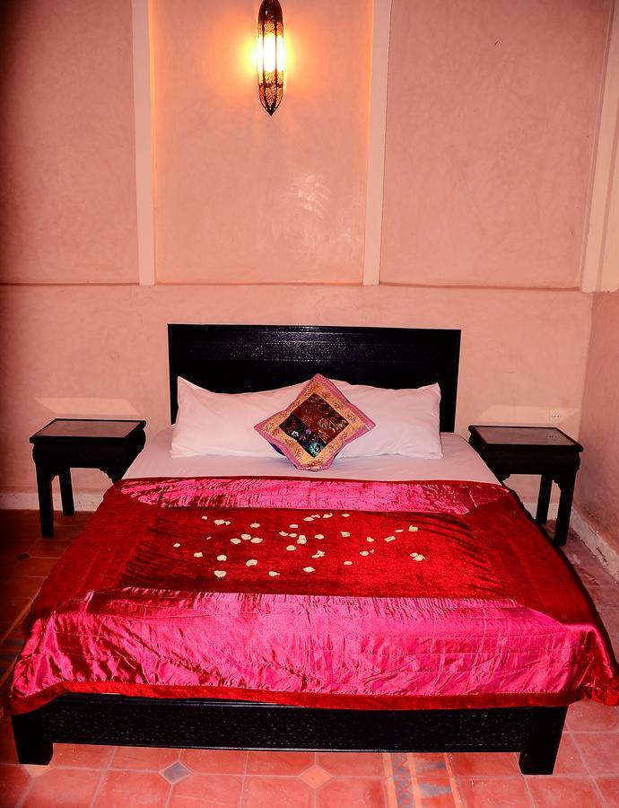 Готель Latifa House Sbiti Екстер'єр фото