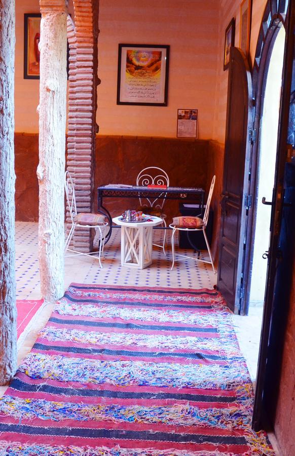 Готель Latifa House Sbiti Екстер'єр фото